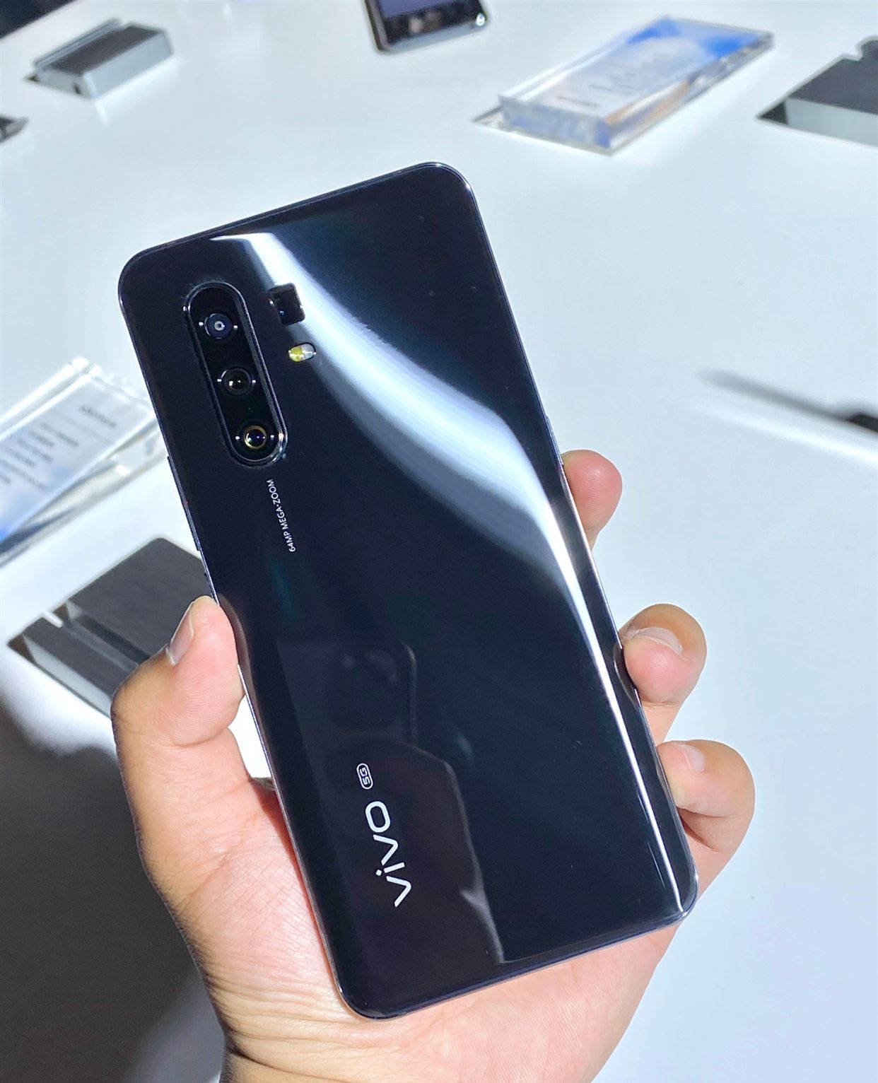 vivox30pro上手傲娇青年的小执拗