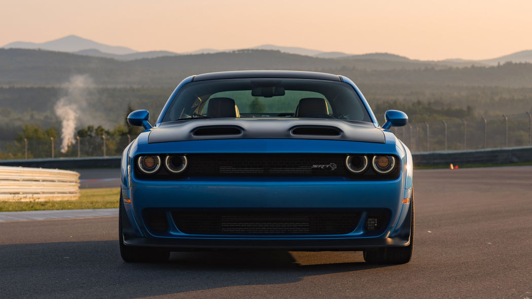 2019款道奇挑战者srt地狱猫红眼据传下一代要变电动车