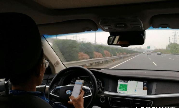 开车十年就是老司机吗?没有这些好习惯,开再久也还是新手