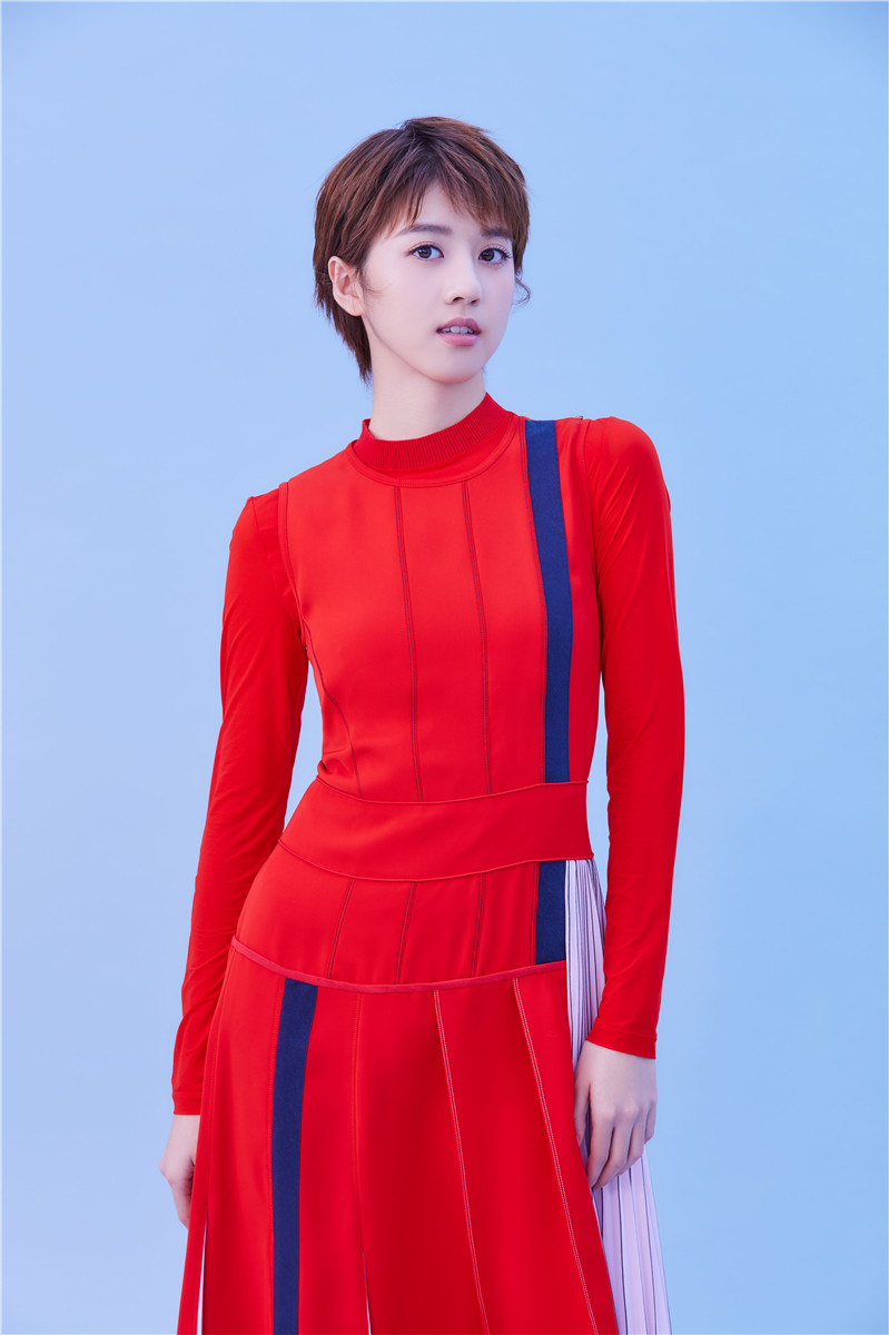 李凯馨曝2019新春大片 追梦少女这young红