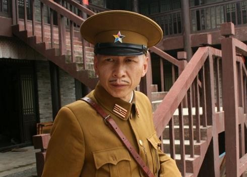 在拍《大宅门》的时候,他饰演的是金二,但角色造型