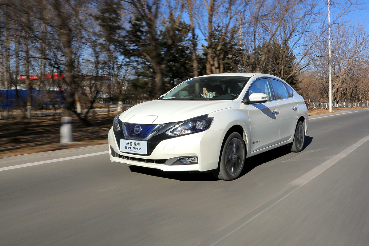 日产聆风同平台的轩逸·纯电采用了日产e-platform全球专业电动车平台