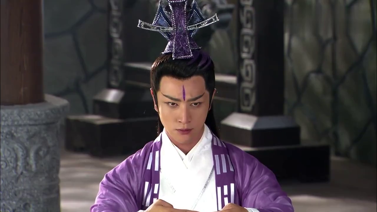 通天教主不愿参与世俗纷争,不料申公豹巧舌如簧,竟使他决意下山