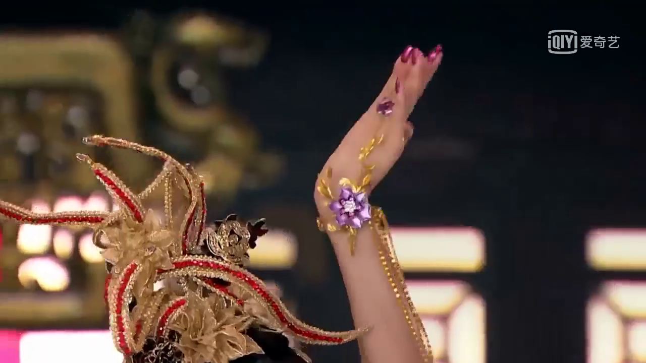 李依晓版的苏妲己跳舞,媚骨天成,简直美爆了!