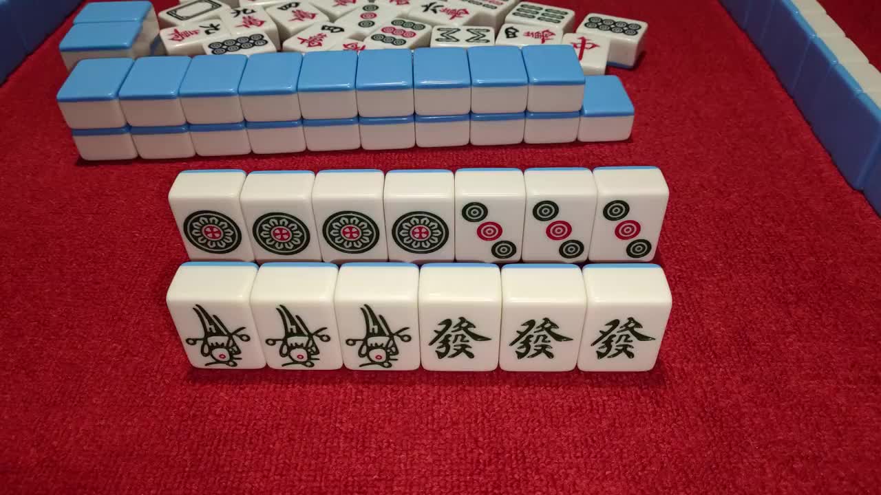 麻将连续两次杠牌很亮眼结果自摸卡二饼胡牌让人心有不甘