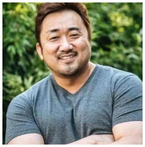 还记得拳头"砂锅大"的马东锡吗?看到他年轻时的模样,彭于晏