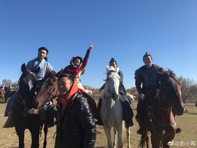 彭小苒发博预警小枫跳忘川 《东宫》主创互动逗趣