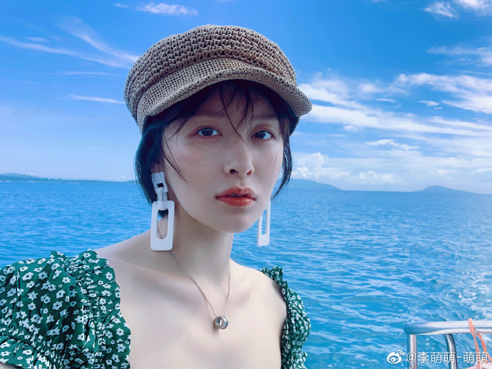 女演员李萌萌迷人写真美照欣赏_高清图集_新浪网