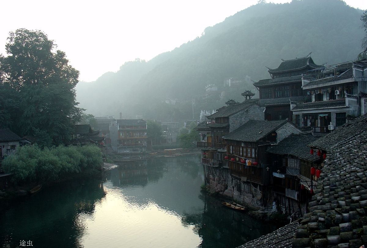 20年前的湘西凤凰古城,我看到了最静最美的边城凤凰