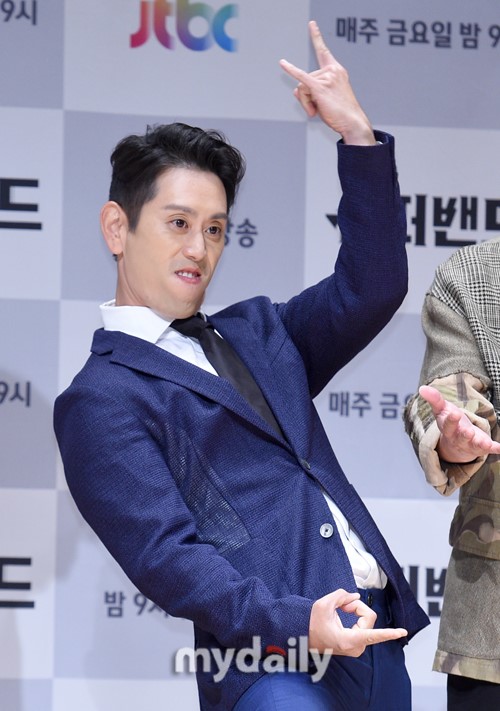 韩星joe hahn李秀贤等出席《超级乐队》发布会