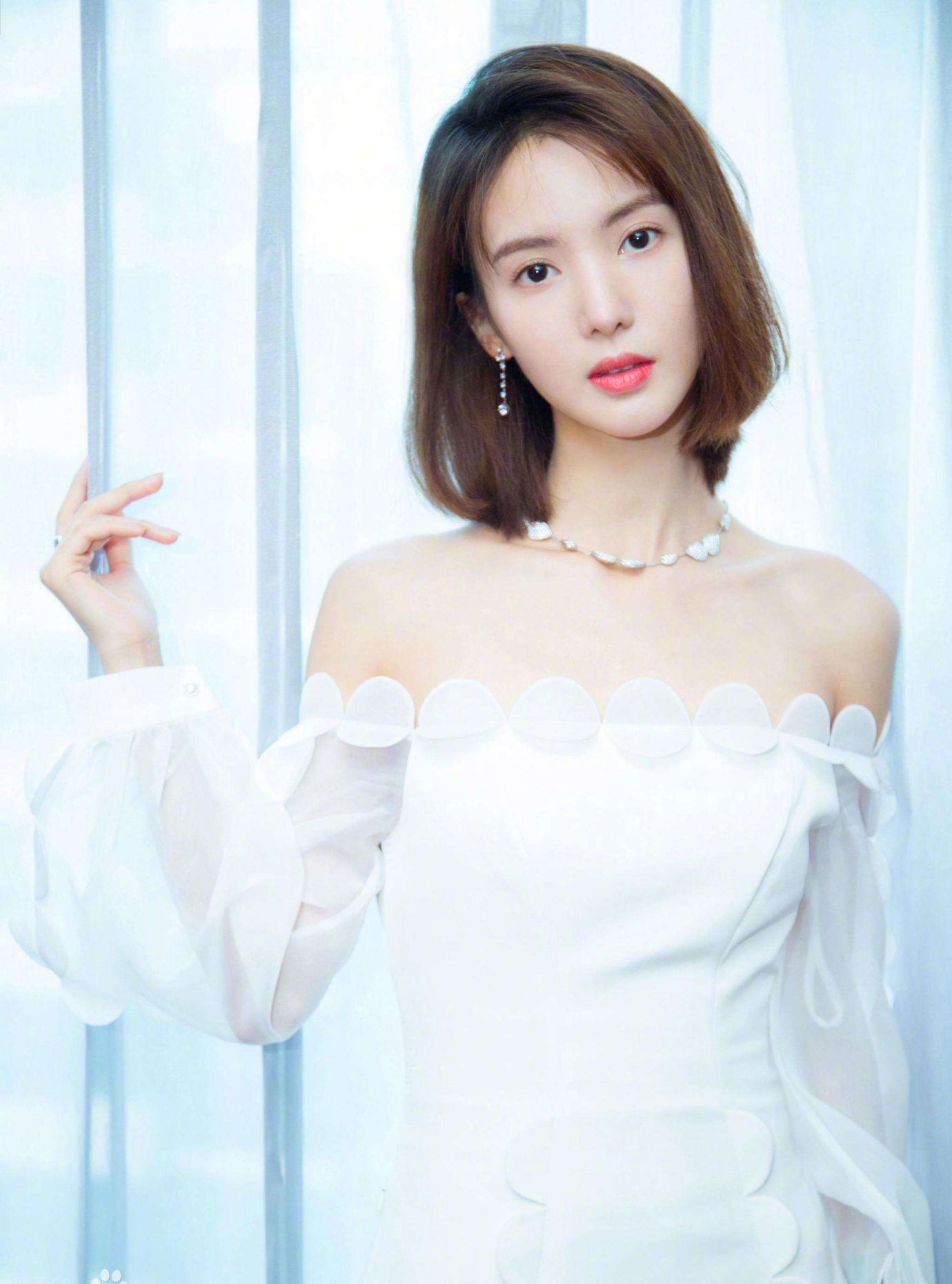 金晨的美照来袭黄色靓丽红色知性最后一张太惊艳了