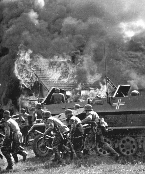 二战东线战场老照片:直击苏德战争的惨烈,镜头下的德军如同魔鬼