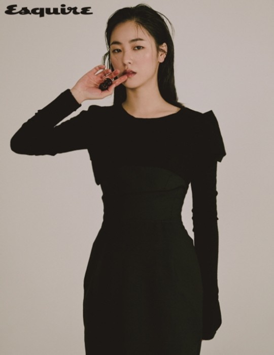 韩国女艺人全汝彬最新杂志写真曝光