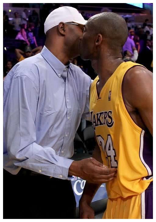 谁替科比名人堂演讲?遗孀第一,球迷:乔丹或是球迷最想看的选择休闲区蓝鸢梦想 - Www.slyday.coM 谁替科比名人堂演讲?遗孀第一,球迷:乔丹或是球迷最想看的选择休闲区蓝鸢梦想 - Www.slyday.coM