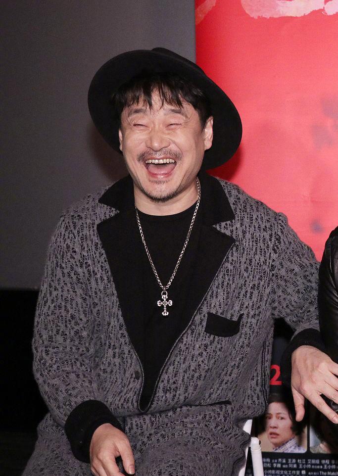 王景春亮相《地久天长》上海路演,柏林影帝笑得很开森