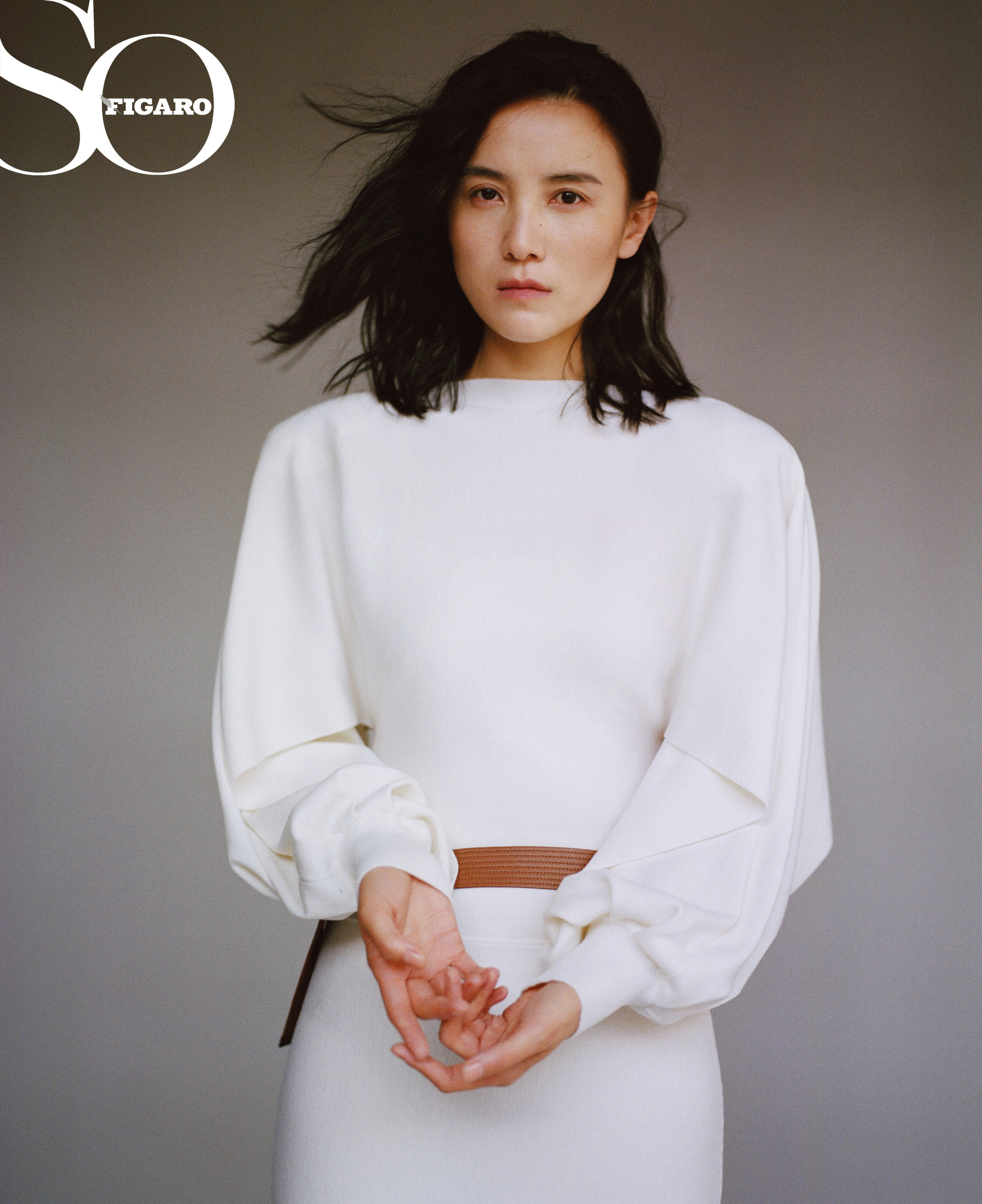 宋佳"素颜妆"大片曝光 展独立女性潇洒姿态