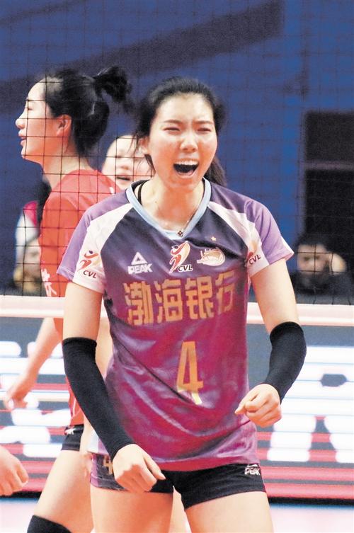 天津女排于鋆炜留洋越打越差,一传到位率为0%,已从主力沦为替补