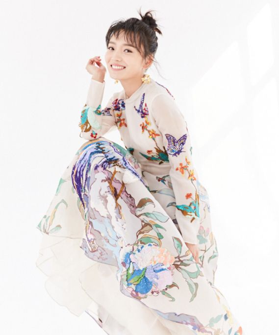 少女感十足林源,原名林园,3月15日出生于北京,中国内地女演员,毕业于