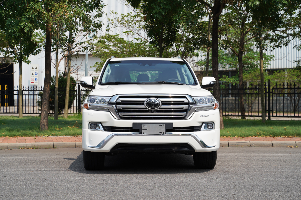 平行进口车实拍越野王者的风范2019款兰德酷路泽不一样的风景