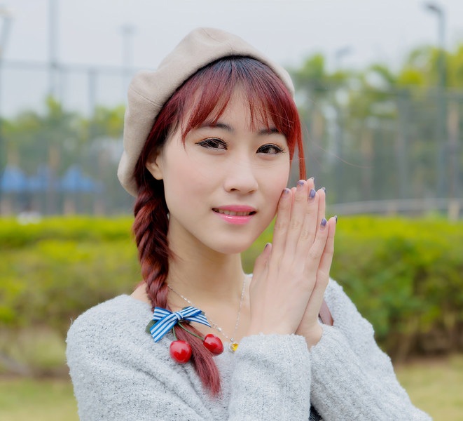 摄影分享:小美人儿甜蜜蜜,浅笑引注目