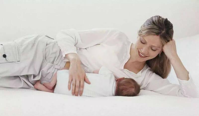 哺乳妈妈喂奶时这个小动作,可能会让宝宝致命窒息|宝妈|奶水|宝宝