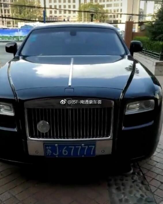 实拍盐城扬州同号豪车,车牌都是四连号!