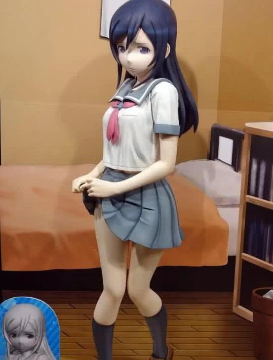 日本女高中生等身手办,裙子掀起挑战男性极限,网友:起码5万