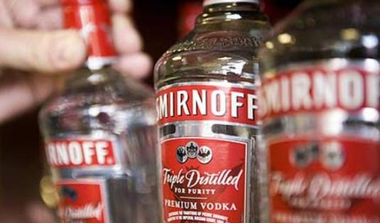 它就是邻国俄罗斯,大家对这个国家的爱酒程度应该有一点了解,俄罗斯人