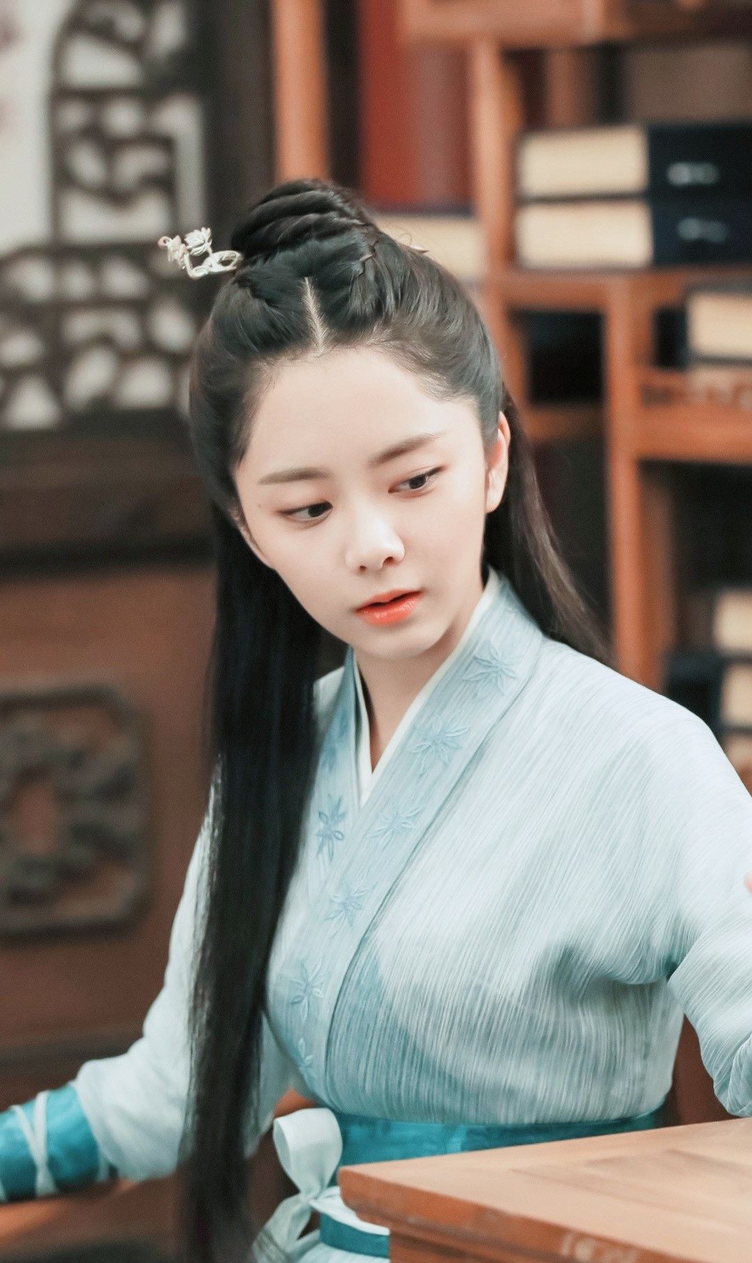 锦衣之下:袁今夏百变造型,女人装清新妩媚,男人装英俊潇洒_高清图集