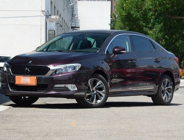 标致雪铁龙ds 5ls,外形炫酷很漂亮,颜值也非常的在线!