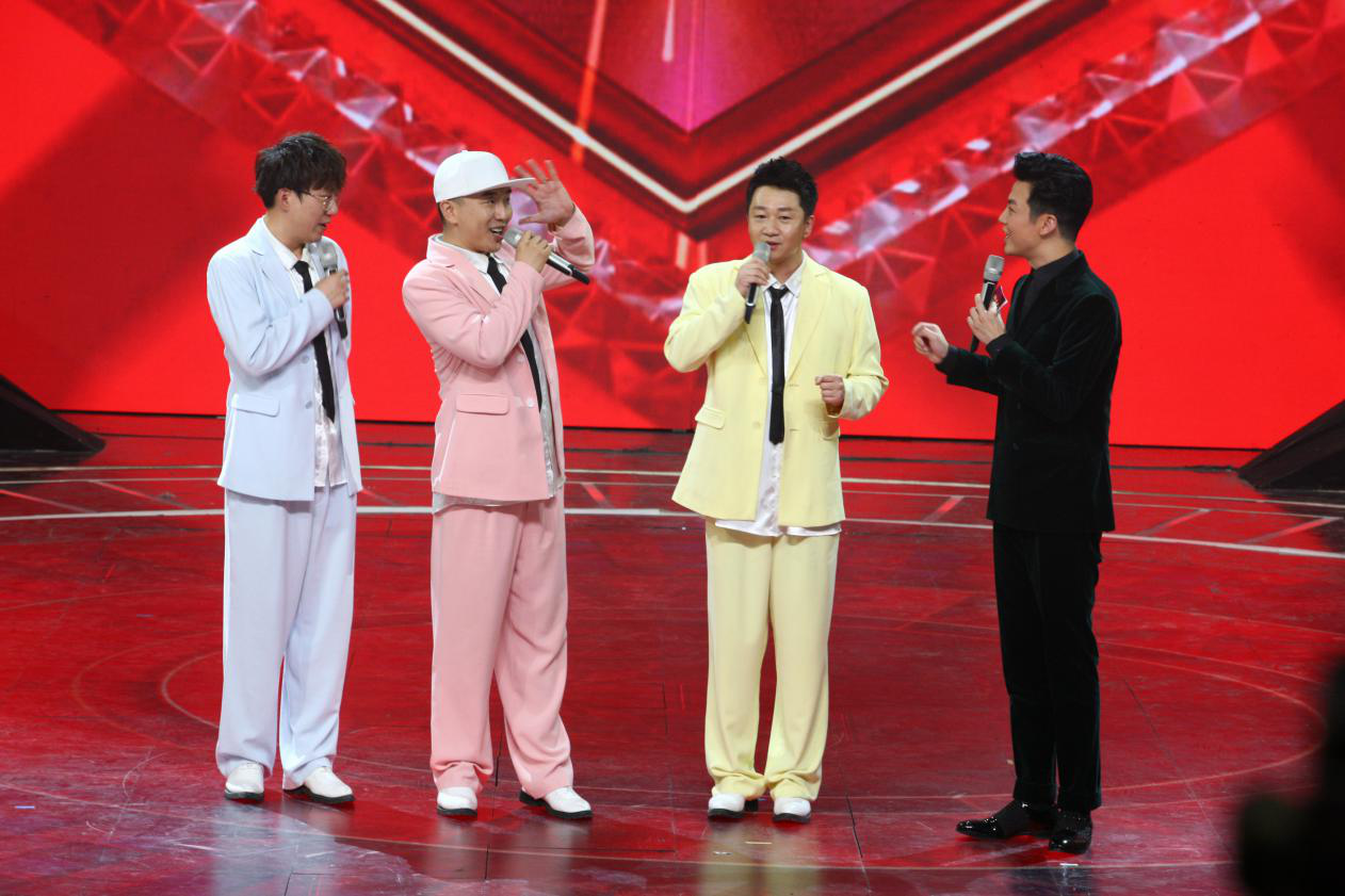 阿里郎《我要上春晚》成功晋级 现场演绎《隔壁泰山》