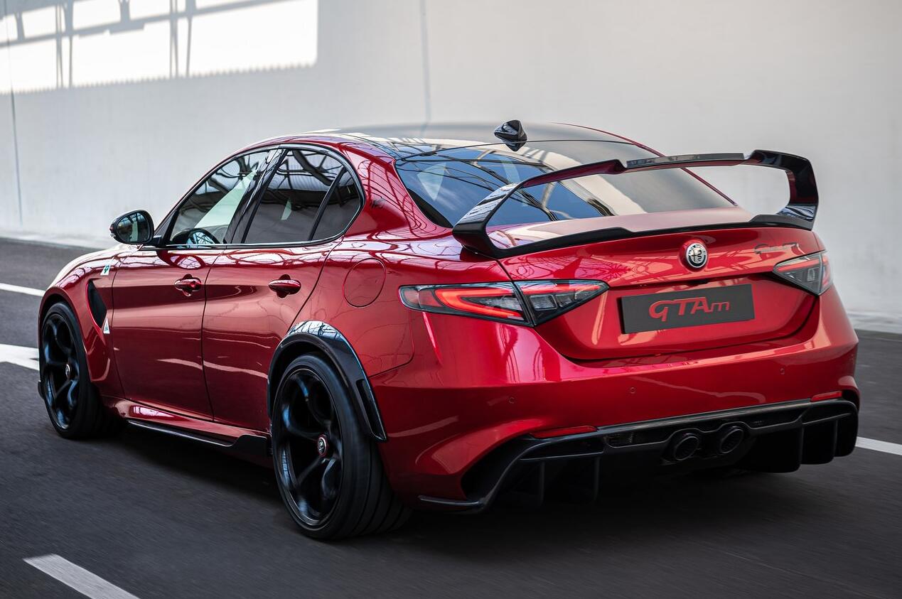 减重100公斤阿尔法61罗密欧giuliagta