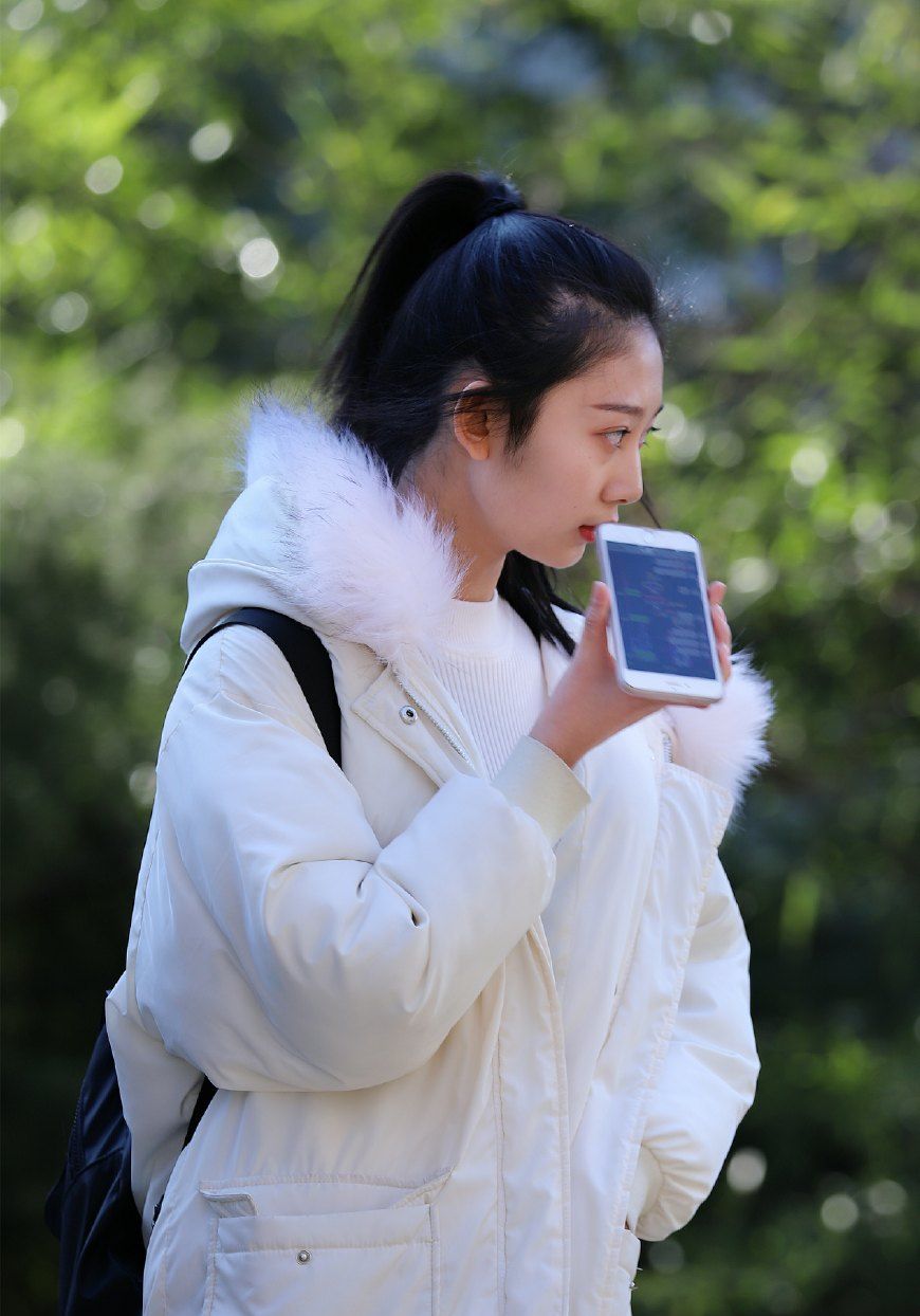 北电艺考现场美女考生坦然自若一身艺术范