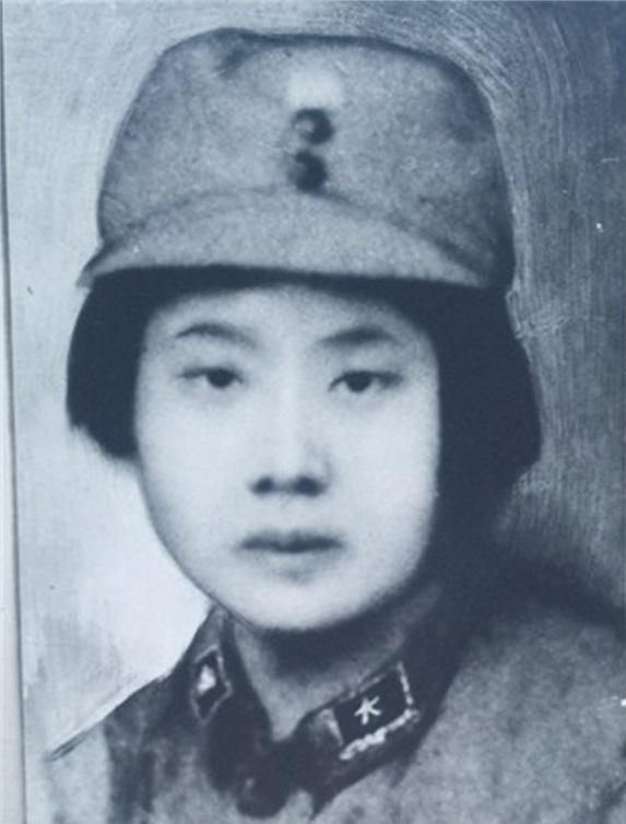 老照片:受尽日军酷刑的女英雄,图6成本华被杀害前最后一张照片