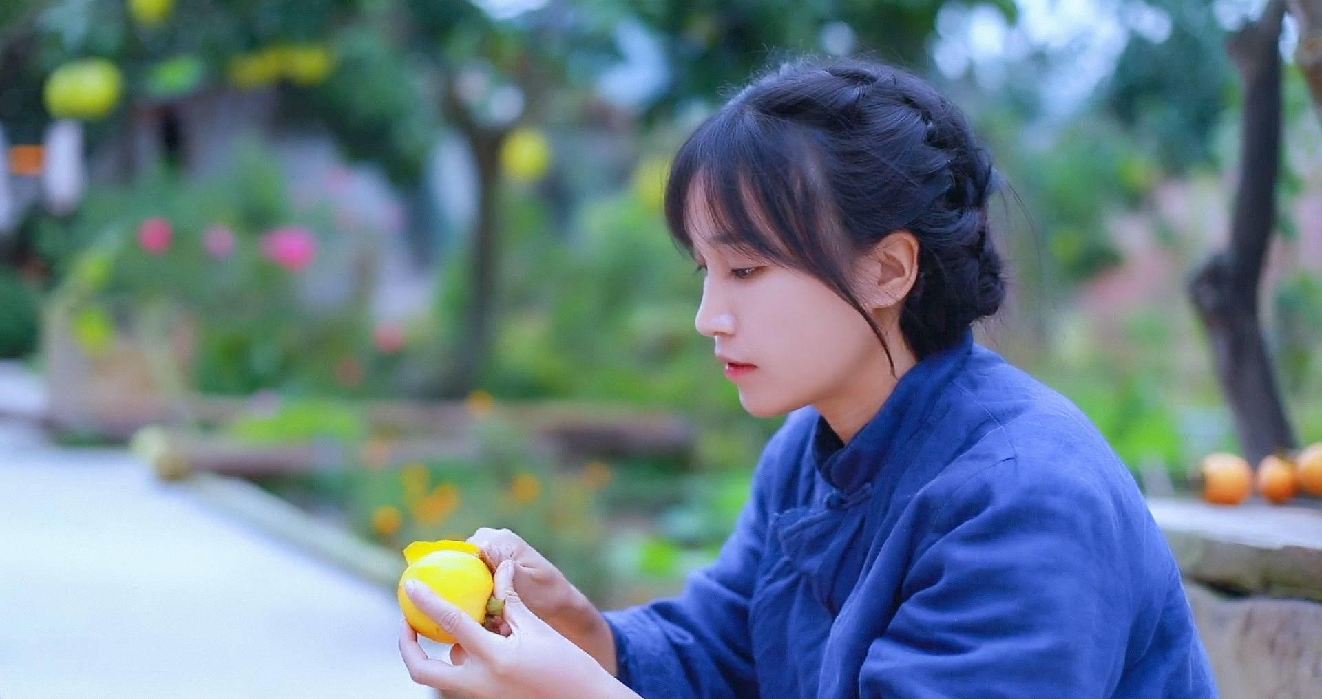 李子柒秘制蛋黄酱,巧制山林美味,让四川平武岁月更闲适