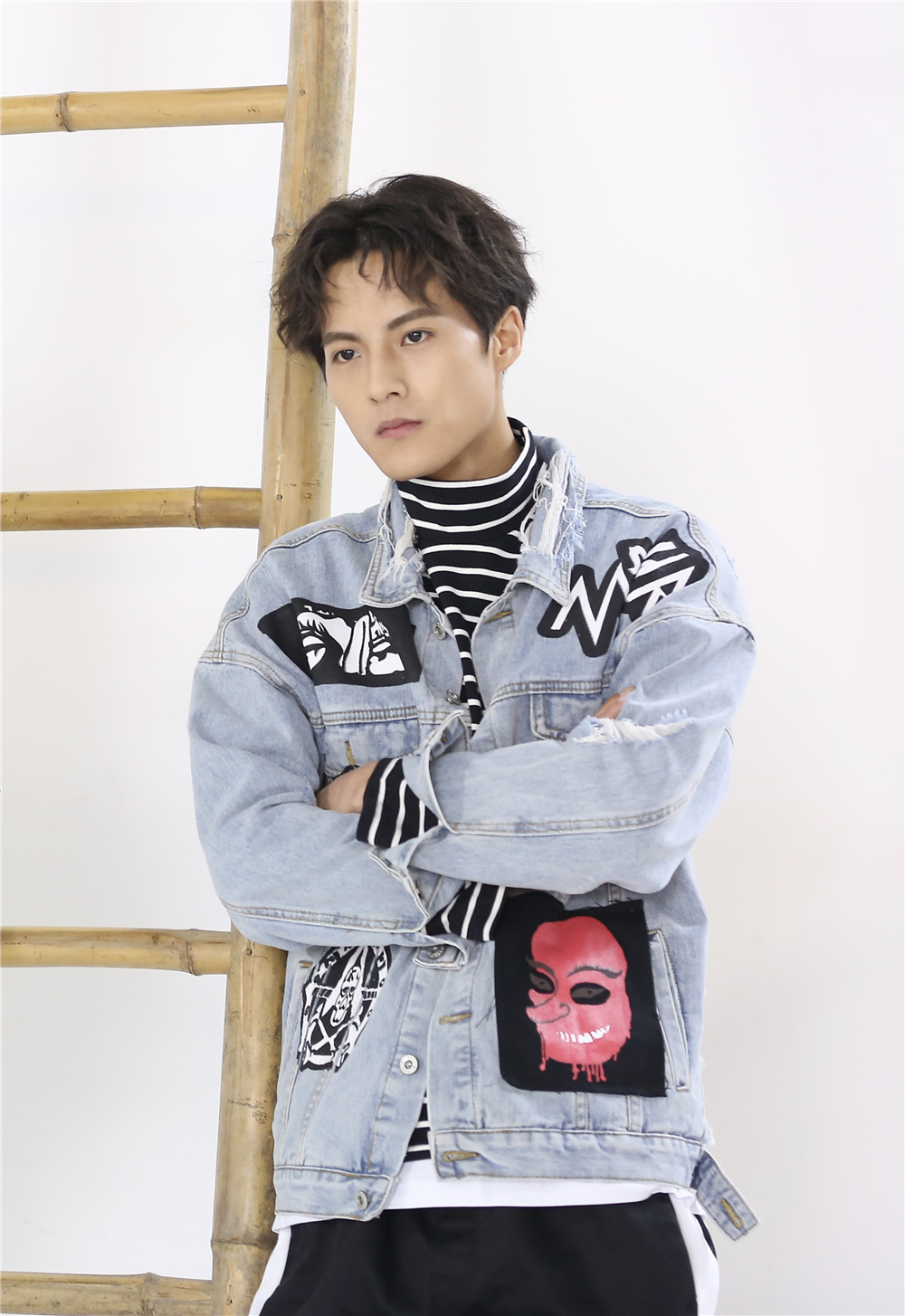 《一路向暖》首播 郭迦南饰演练习生惊喜上线|一路