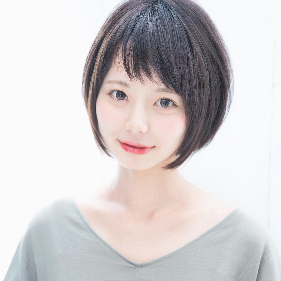 这好多年款不染的短发每款都显女性白领,满满
