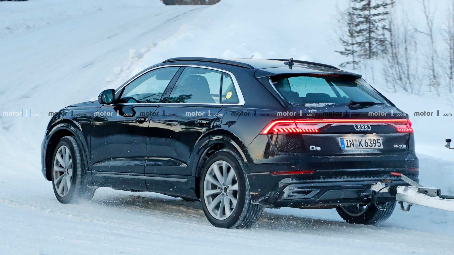 奥迪q8插混"谍照"步入公众视线