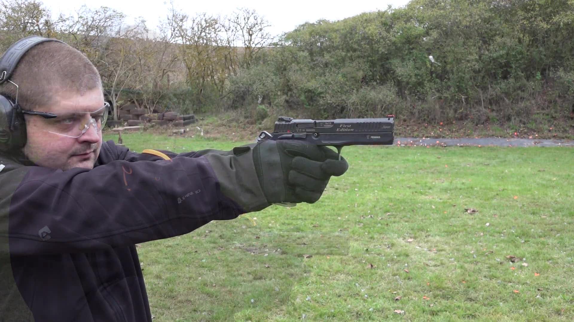 史密斯韦森mp9手枪,弹匣加弹,户外靶场射击测试