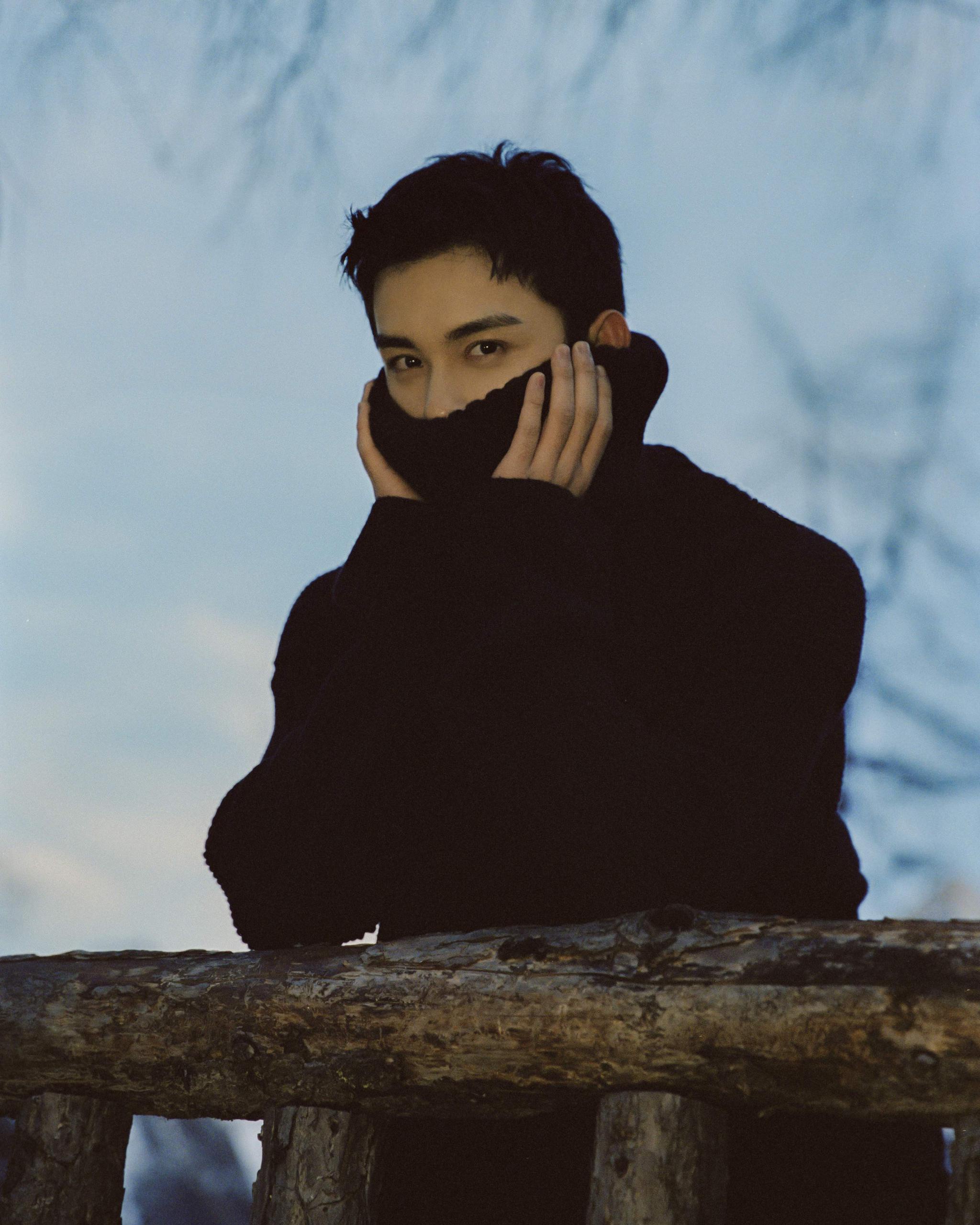 吴磊生日胶片写真公开 找寻二十代的热烈纯净梦想__财经头条