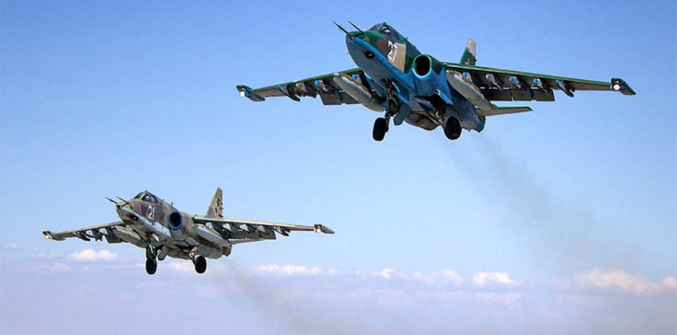 在北高加索反恐行动过程中,一架苏-25型强击机在车臣阿尔贡峡谷被"