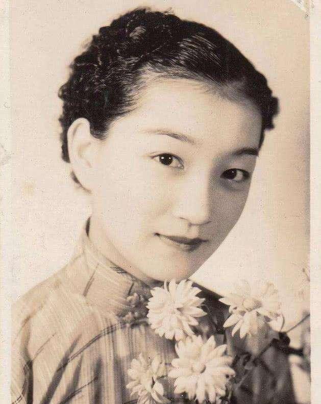 民国女神陆小曼,曾出轨已婚的徐志摩,但是死后却尸骨无存