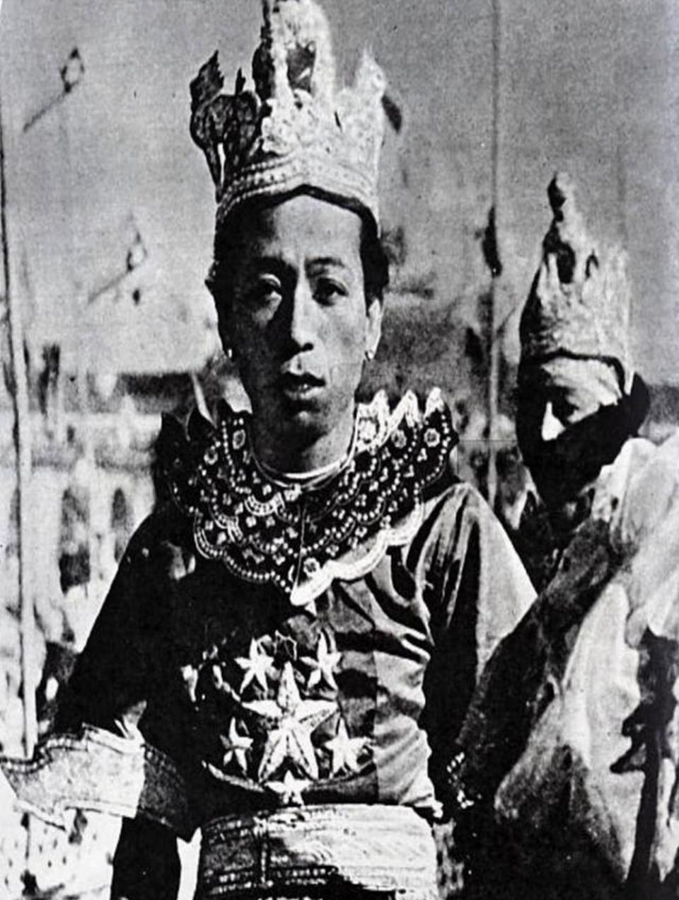 缅甸独立老照片,英旗降下缅甸国旗升起,图7为缅甸少数民族