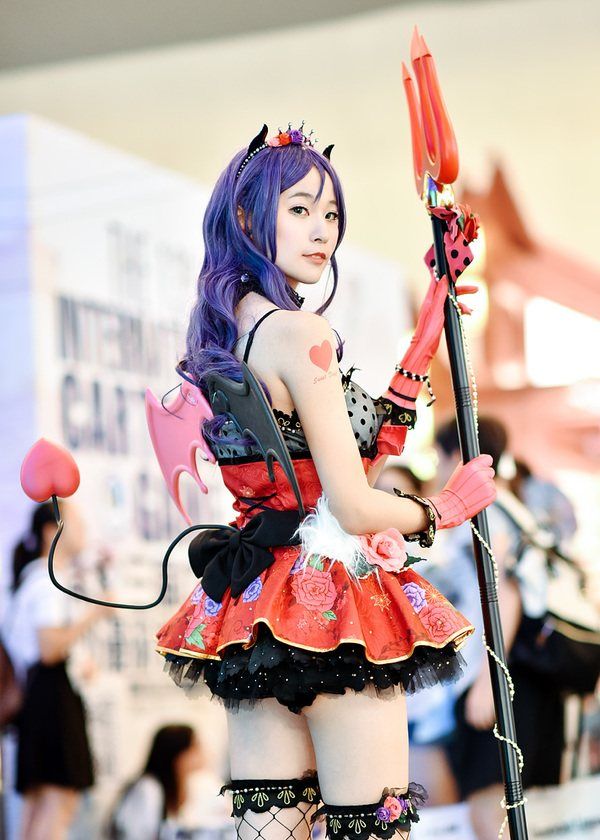 纪实随拍上海cgg国际动漫展满屏的大长腿妹子