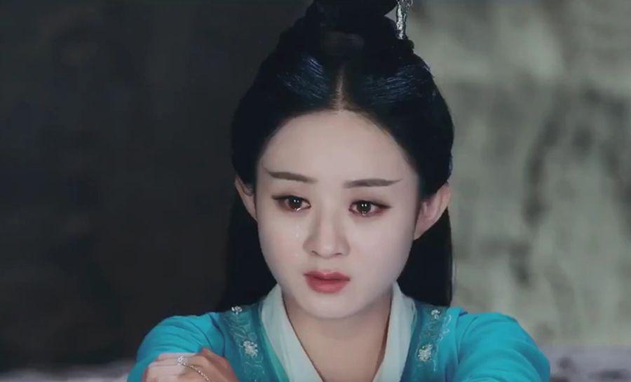 本以为赵丽颖的"眼泪妆"是p出来的,看到花絮后才发现:是真哭