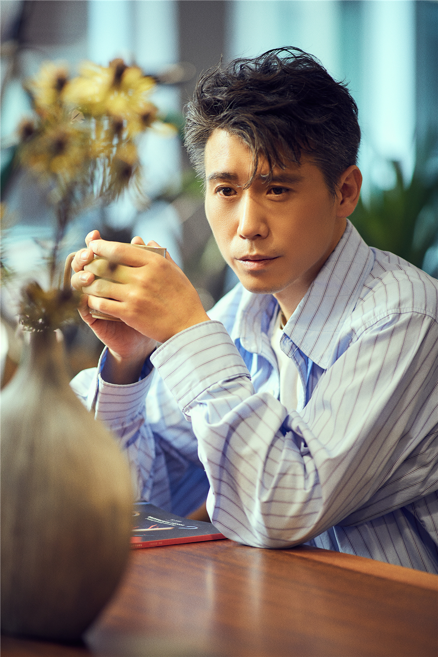 李乃文配文偷得浮生半日闲曝最新时尚写真