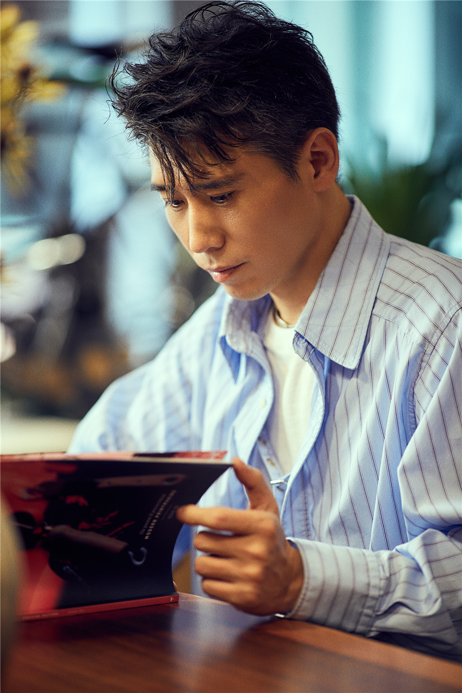 李乃文配文偷得浮生半日闲曝最新时尚写真