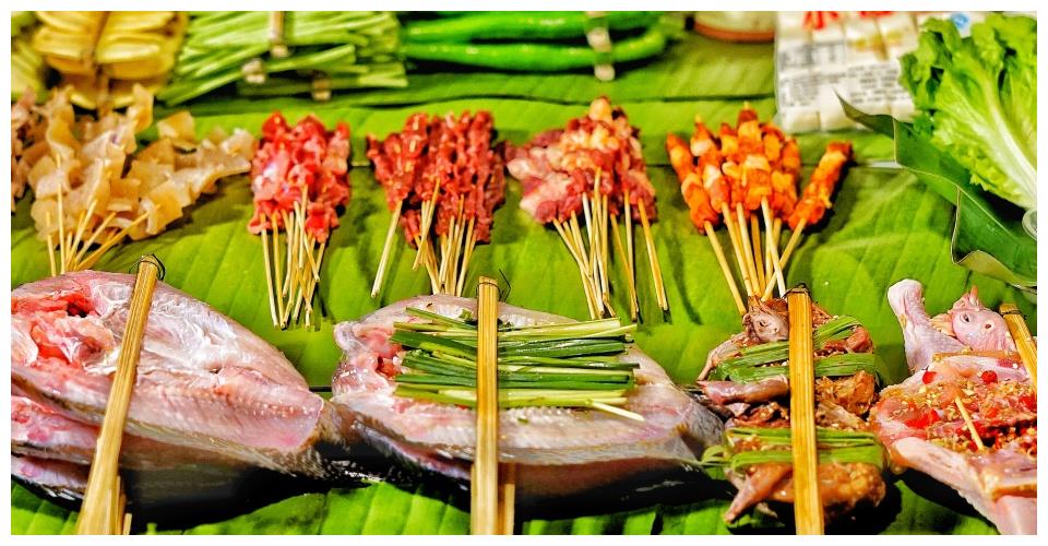 一定是打开的方式不对,西双版纳的烧烤和我以往吃的怎么不一样呢