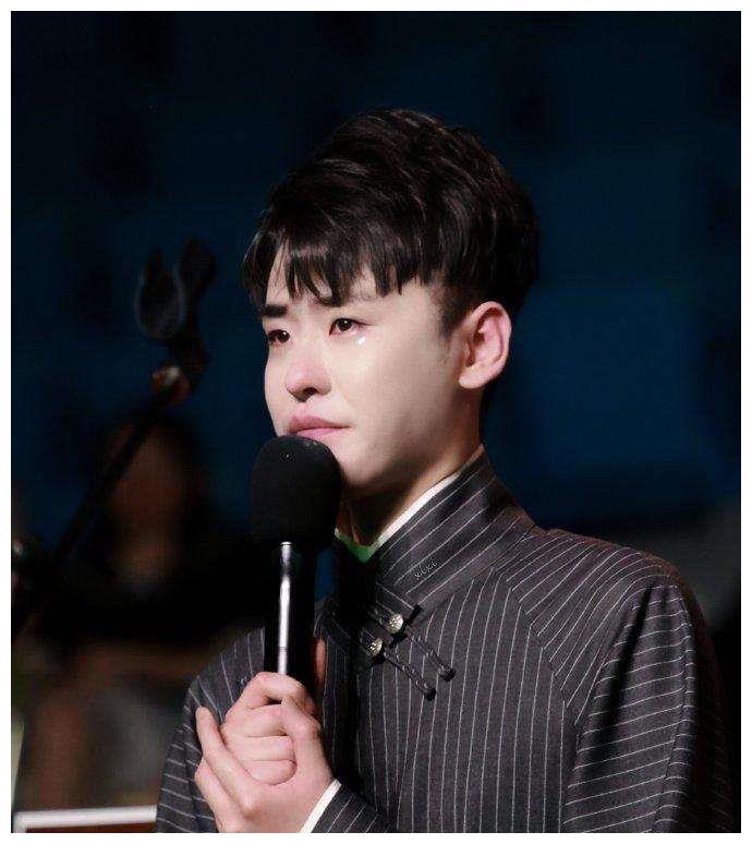 德云社演员和张云雷粉丝矛盾愈演愈烈,大哥冯照洋都忍不住发声!