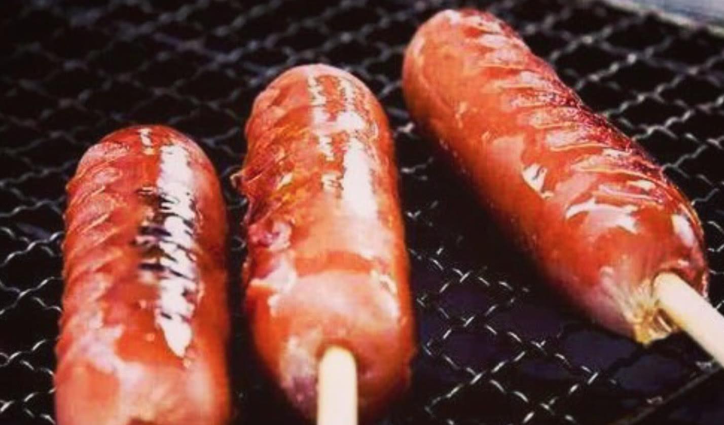 这些至今还在校门口卖的很火的垃圾食品,你都吃过哪些呢?